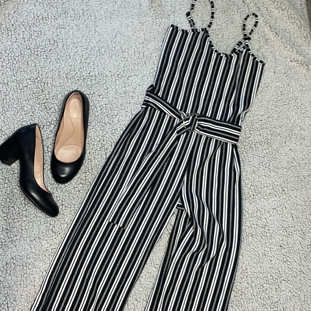 !LAST CHANCE! Donating soon! 
NWT pinstripe jumper